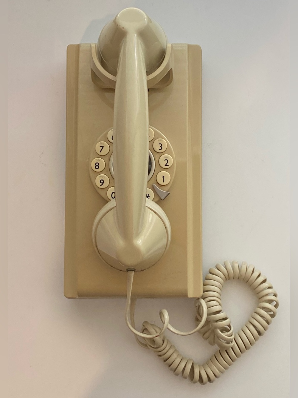 Classic Cream Rotary Wall Phone – Retro-Style Landline Handset